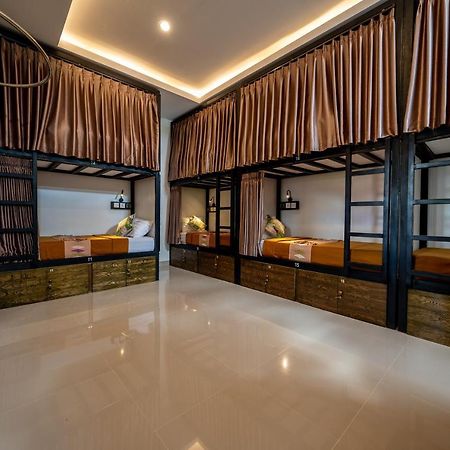 The Moon Hostel Batununggul Экстерьер фото