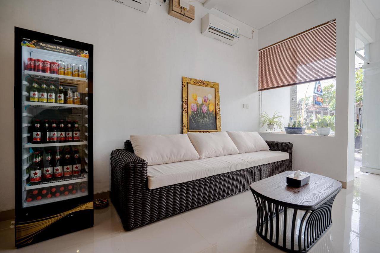 The Moon Hostel Batununggul Экстерьер фото